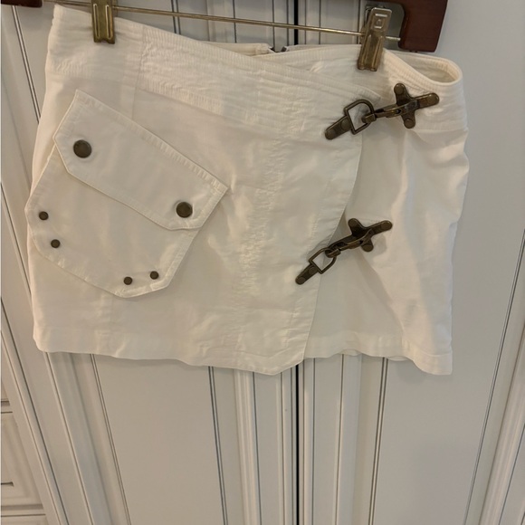 Anthropologie Dresses & Skirts - Anthropologie White Mini Skirt with Cargo Pocket and Antique Metal Hooks